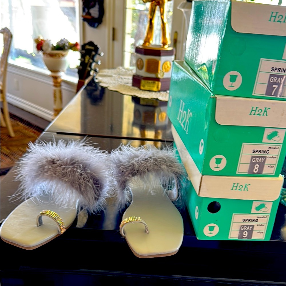Gray Women's Furry Slide Sandals by H2K pick your size.  This is for one